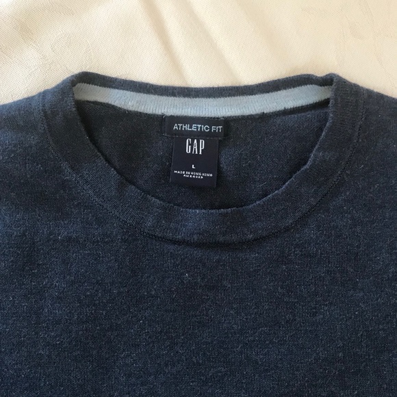 Men’s GAP Sweater - Picture 3 of 3